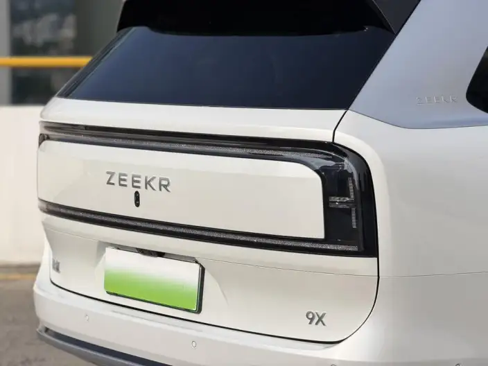 ZEEKR 9X 2025 Model Hyper Edition 70kWh VI seat – фото 10