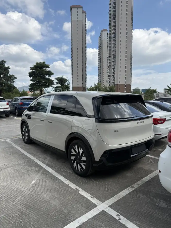 ZEEKR MIX 2025 Model 76kWh Smart Driving Edition