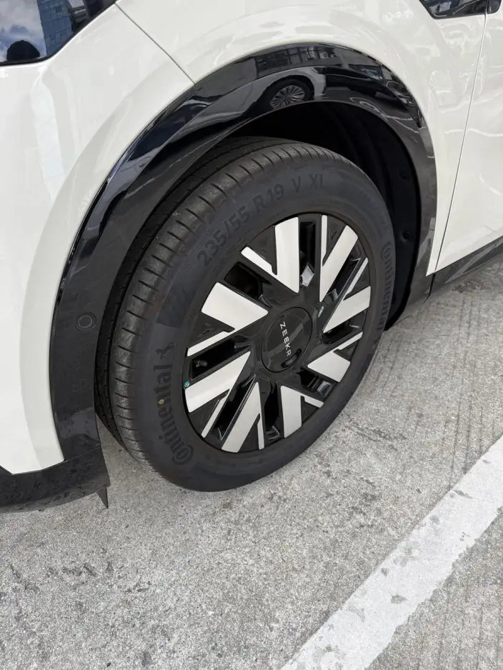 ZEEKR MIX 2025 Model 76kWh Smart Driving Edition – фото 6