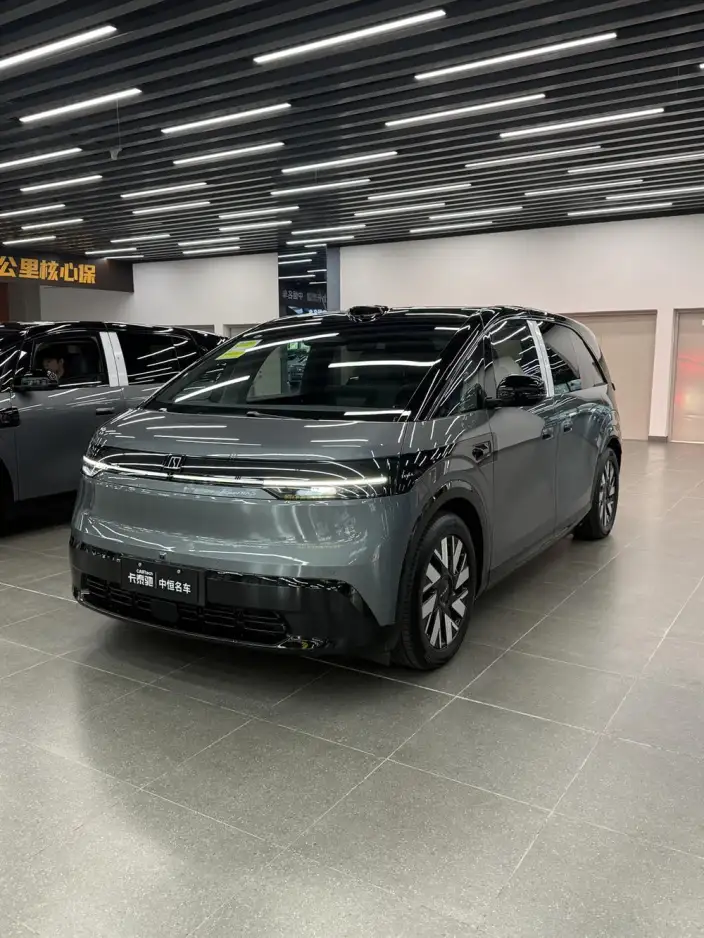 ZEEKR MIX 2025 Model 76kWh Smart Driving Edition