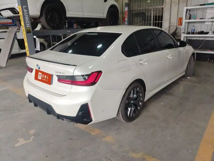 BMW 3 Series 2025 Model 330i M Sports Night Set – фото 4