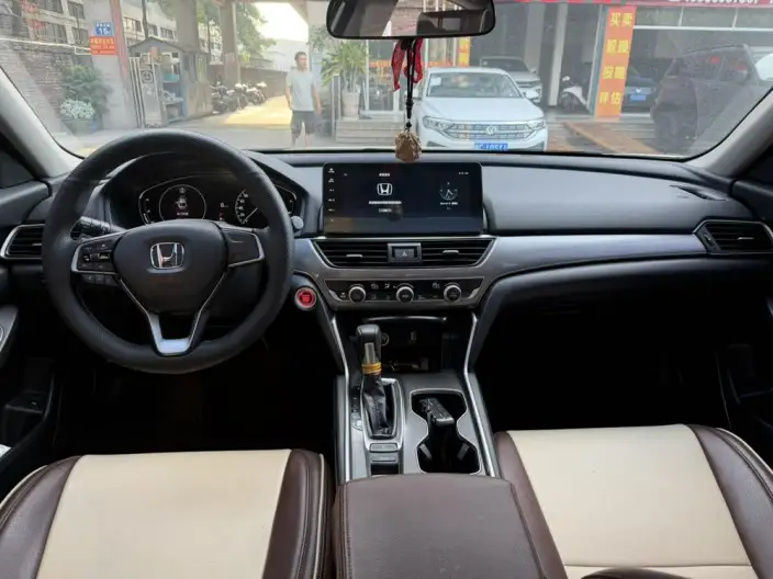 Honda Accord 2022 Model 260TURBO Deluxe Edition – фото 8