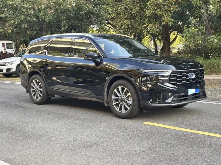 Ford Edge 2025 Model Ford Edge L 2.0T EcoBoost 2WD VII seat Luxury Model – фото 3