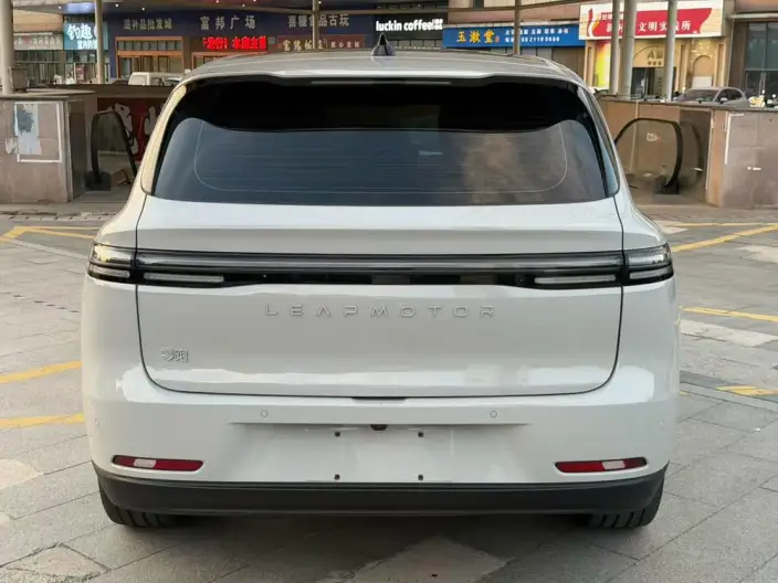 Leapmotor C10 2024 Model EV Edition 530 Smart Edition – фото 5