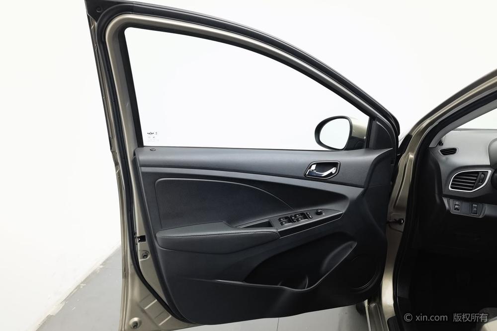 Arrizo 3 2015 модификация 1.5L Manual Gouzhen Edition – фото 22