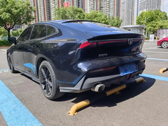 Changan UNI-V 2022 Model 1.5T Noble Model – фото 4