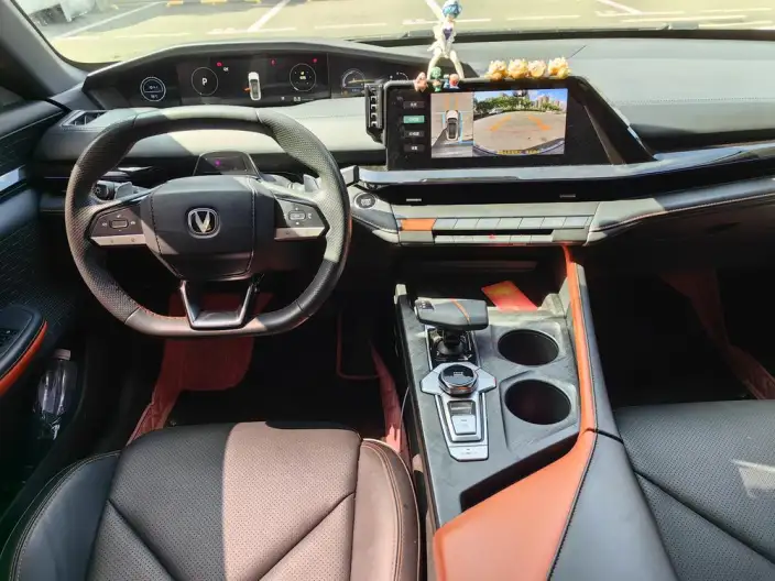 Changan UNI-V 2022 Model 1.5T Noble Model – фото 6