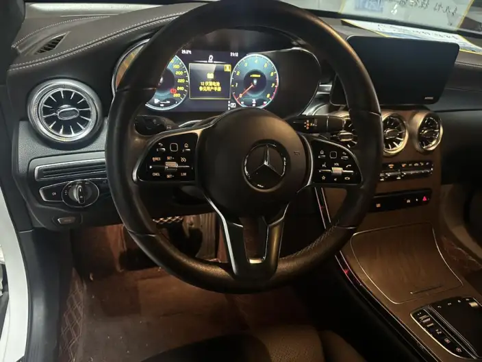 Mercedes-Benz GLC 2022 Model GLC 260 L 4MATIC Luxury Model – фото 8