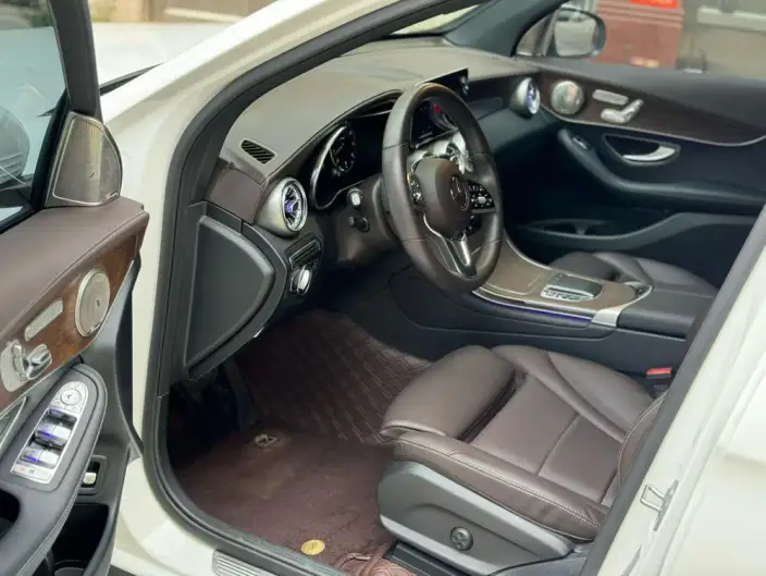 Mercedes-Benz GLC 2022 Model GLC 260 L 4MATIC Luxury Model – фото 9