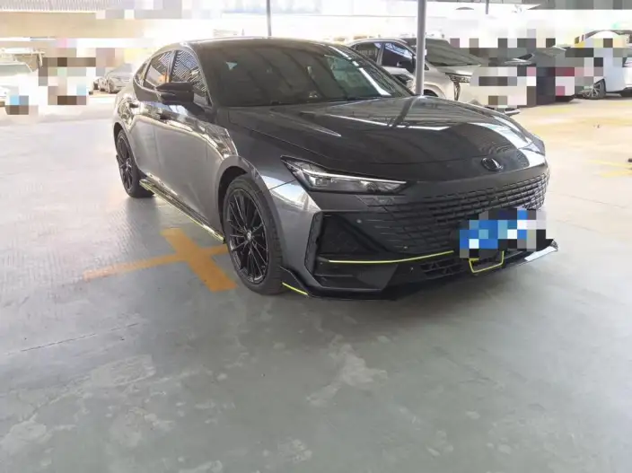 Changan UNI-V 2022 Model 1.5T Sports Edition – фото 3
