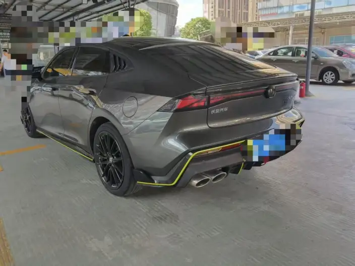 Changan UNI-V 2022 Model 1.5T Sports Edition – фото 4