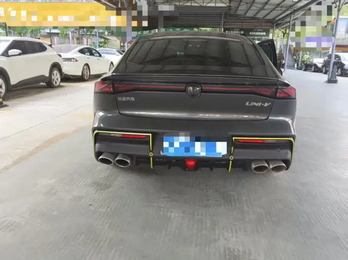 Changan UNI-V 2022 Model 1.5T Sports Edition – фото 5