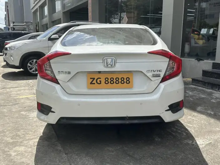 Honda Civic 2019 Model 220TURBO CVT Dynamic Edition China VI – фото 5