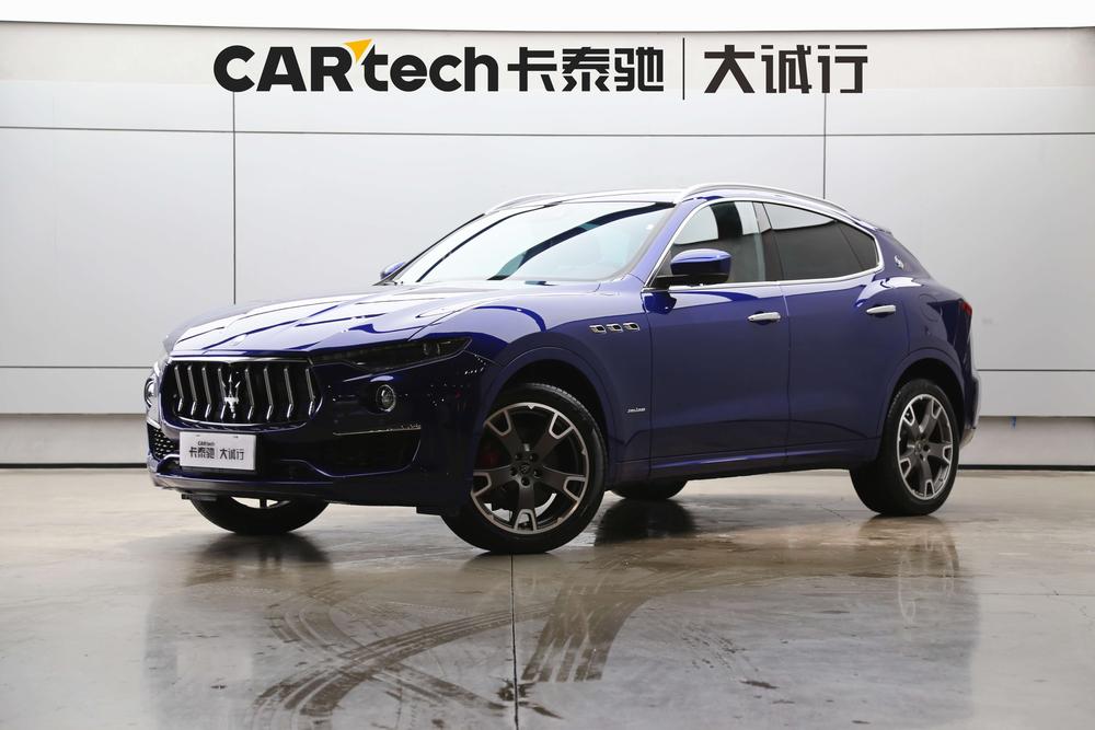Levante 2021 3.0T Luxury – фото 1