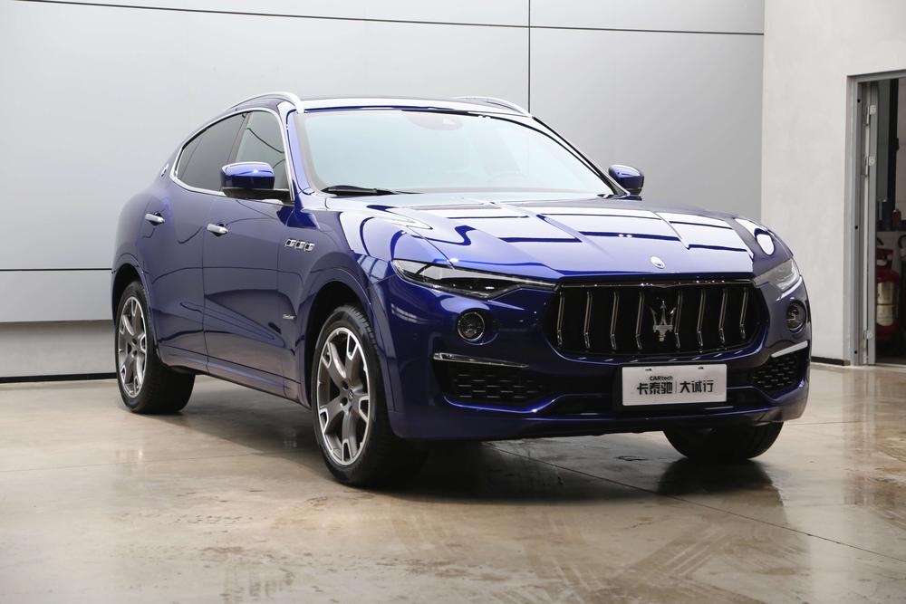 Levante 2021 3.0T Luxury – фото 3