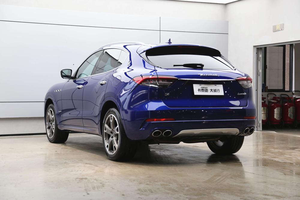 Levante 2021 3.0T Luxury – фото 4