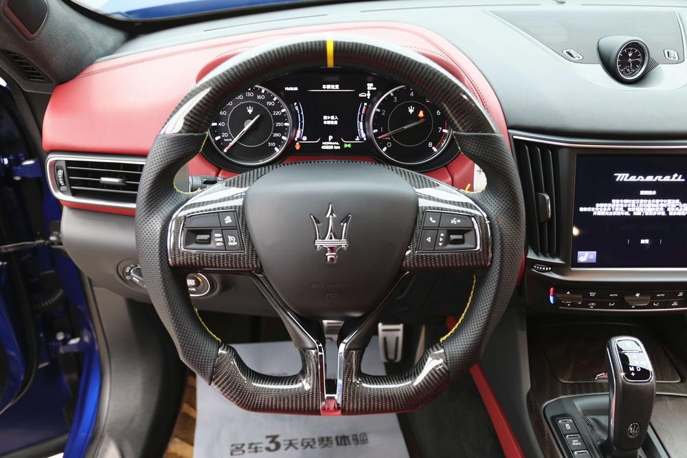 Levante 2021 3.0T Luxury – фото 22
