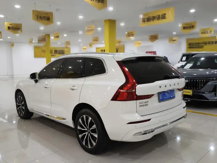 Volvo XC60 2025 Model B5 4WD Smart Range Deluxe Edition