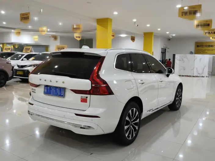 Volvo XC60 2025 Model B5 4WD Smart Range Deluxe Edition – фото 6