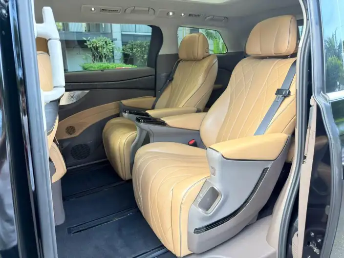 Denza D9 EV 2022 Model 620 Noble Model – фото 9