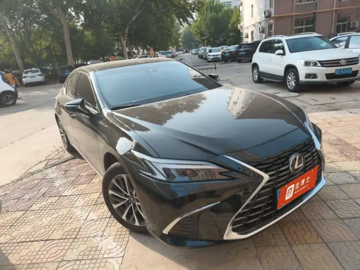 Lexus ES 2025 Model 200 Premium – фото 2