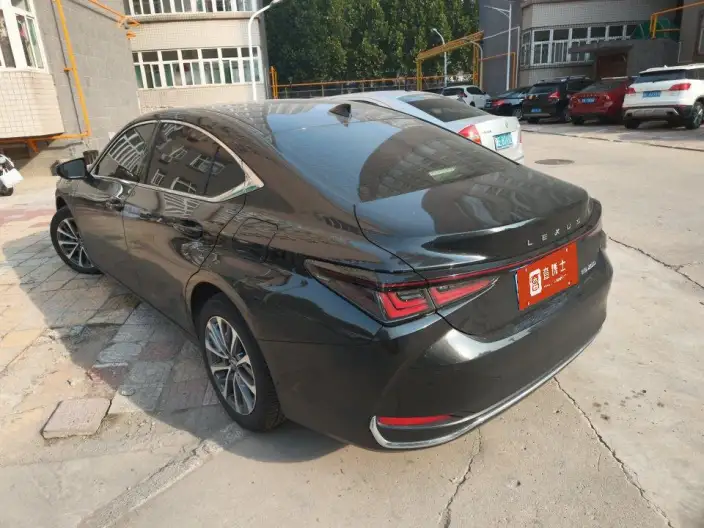 Lexus ES 2025 Model 200 Premium – фото 3