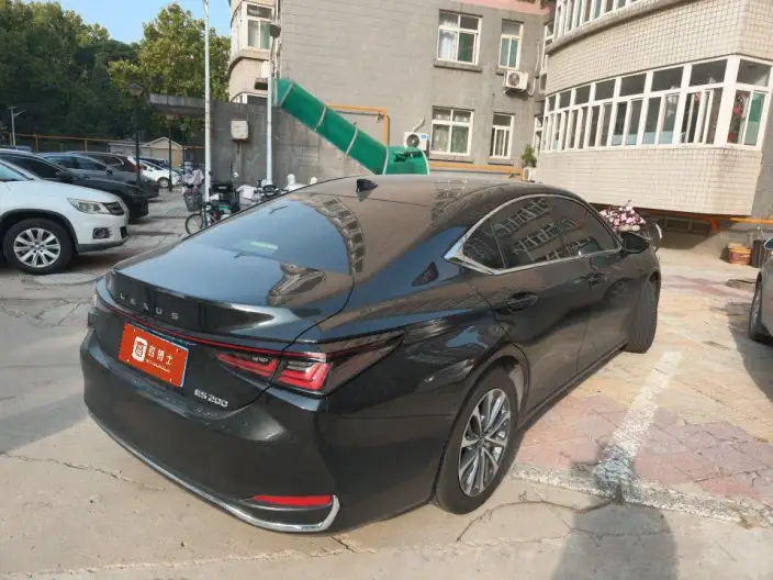 Lexus ES 2025 Model 200 Premium – фото 4