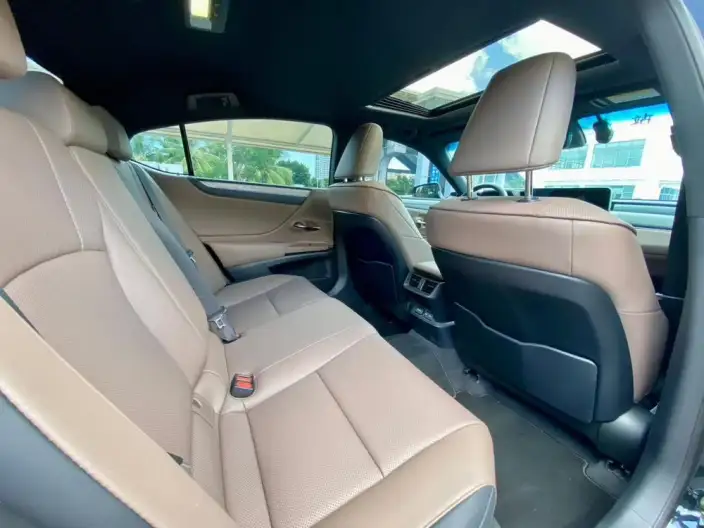 Lexus ES 2026 Model 200 Premium – фото 9
