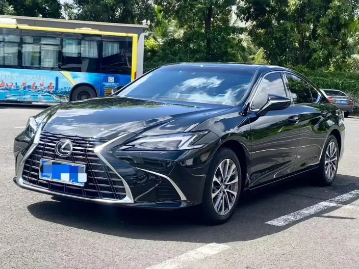 Lexus ES 2026 Model 200 Premium – фото 10