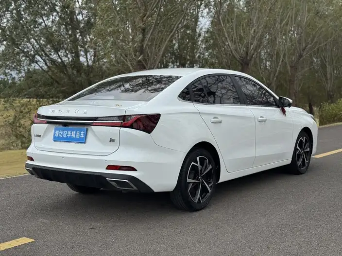 Roewe i5 2023 Model 1.5L CVT Zunrong Edition – фото 7