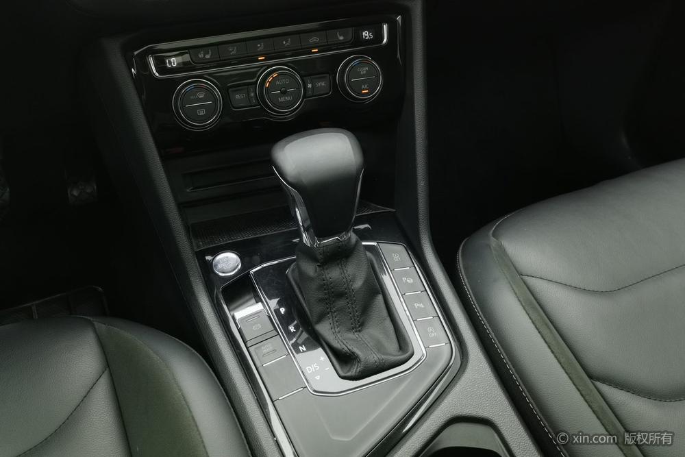 Volkswagen Tiguan L 2019 модификация 330TSI автоматическое 2WD Smart Dynamic Deluxe Edition Country VI – фото 15