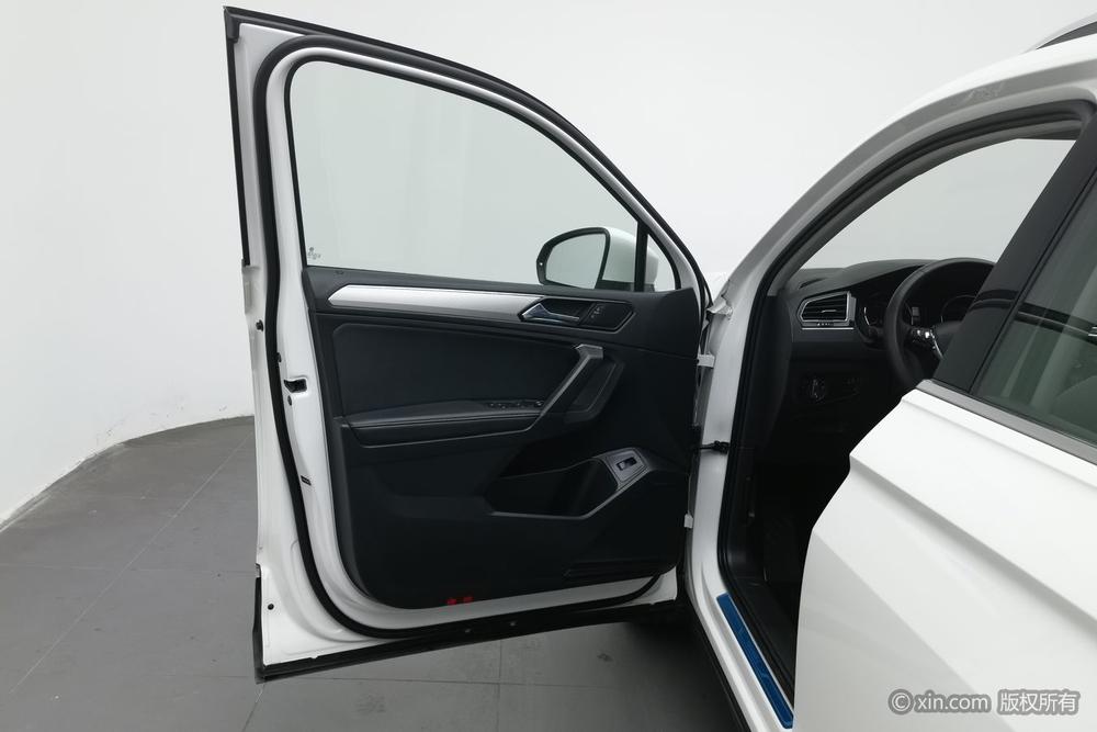 Volkswagen Tiguan L 2019 модификация 330TSI автоматическое 2WD Smart Dynamic Deluxe Edition Country VI – фото 21