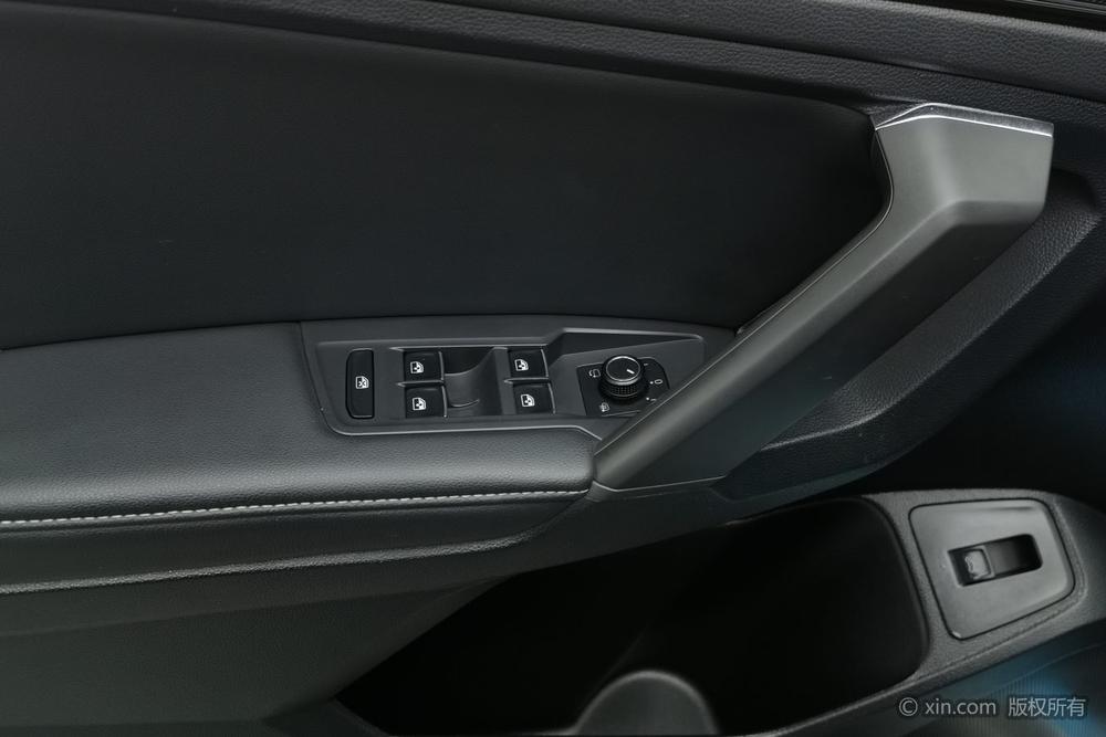 Volkswagen Tiguan L 2019 модификация 330TSI автоматическое 2WD Smart Dynamic Deluxe Edition Country VI – фото 22