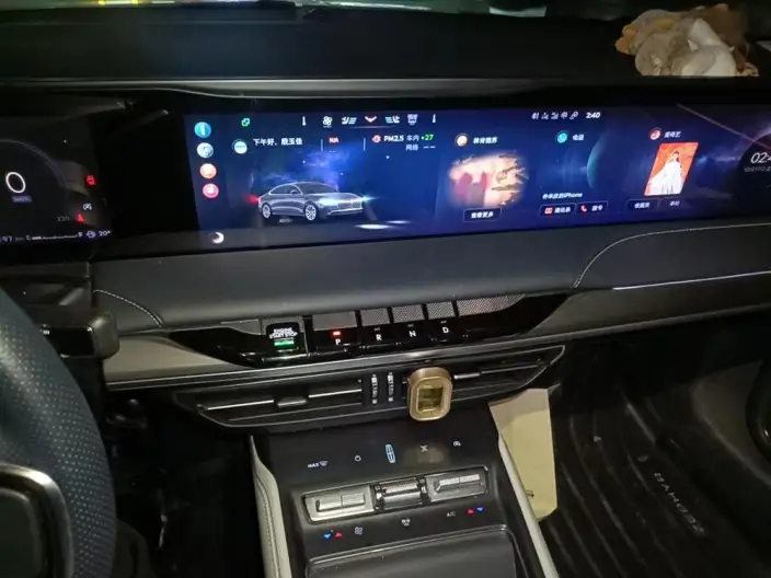 Lincoln Z 2022 Model i Cool Zun Shang Edition – фото 8