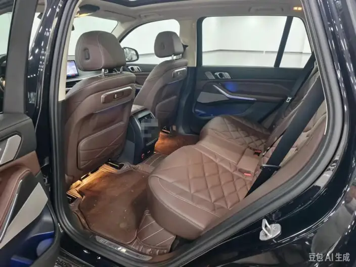 BMW X5 2023 Model xDrive30Li Exclusive Model M Sports Night Set – фото 10