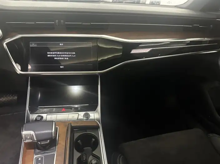 Audi A6L 2023 Model 55 TFSI quattro Exclusive Dynamic Model – фото 7