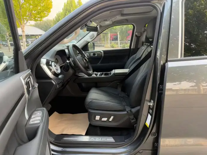Tank 400 Hi4-T 2026 Model 2.0T Smart Edition – фото 9