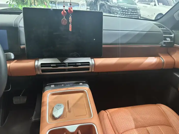 Titan 7 PHEV 2025 Model 200KM 2WD Max Edition – фото 8