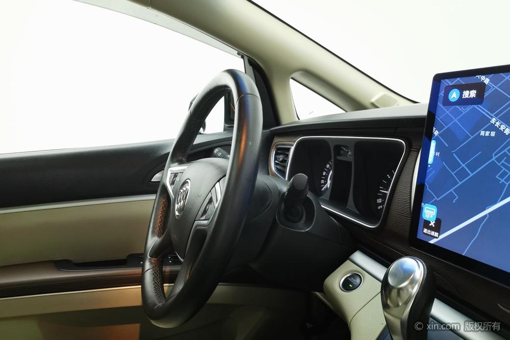 Buick GL8 2018 28T Luxury China VI – фото 12