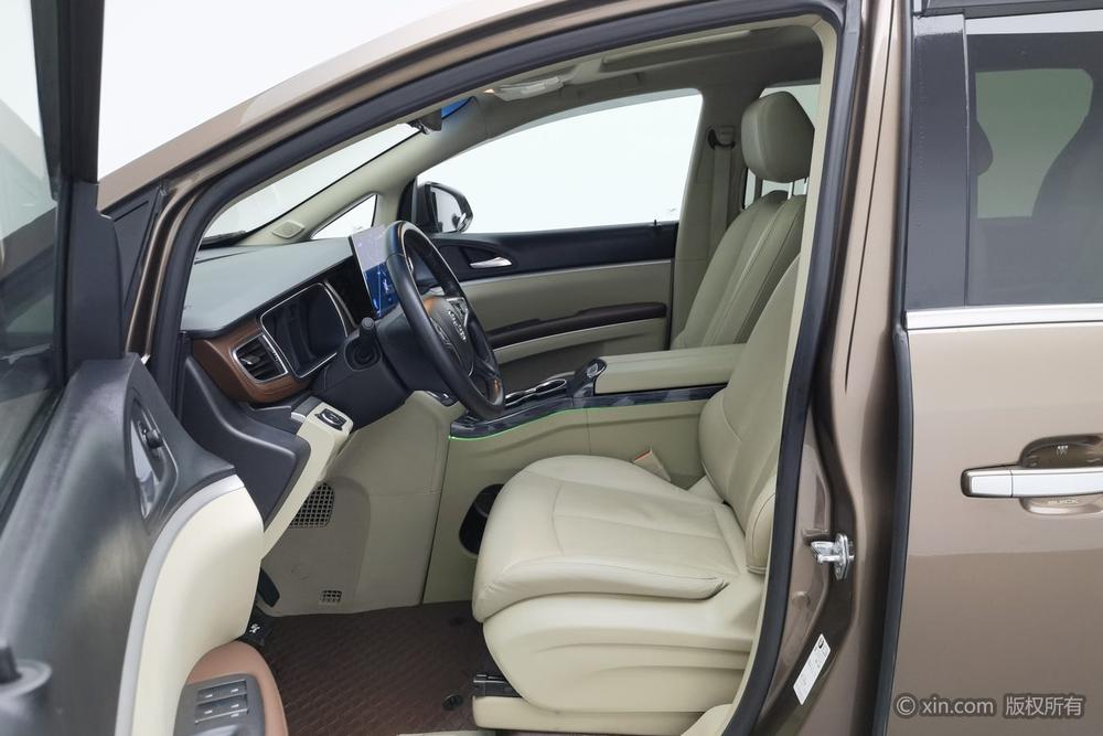 Buick GL8 2018 28T Luxury China VI – фото 17