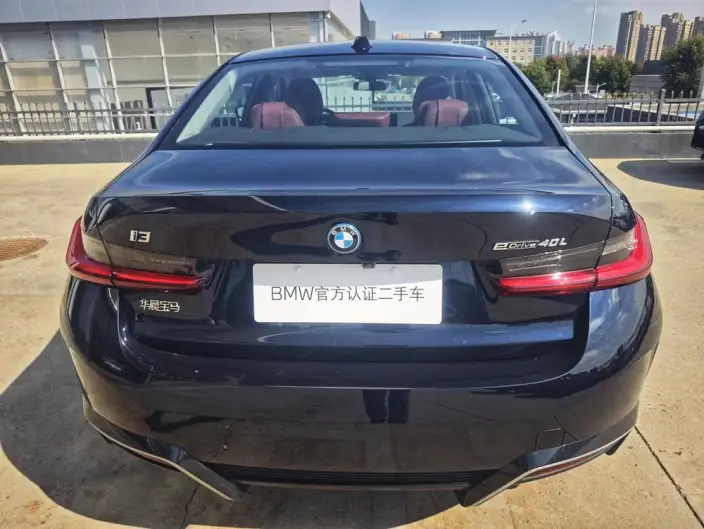 BMW i3 2025 Model eDrive40L Night Set – фото 4