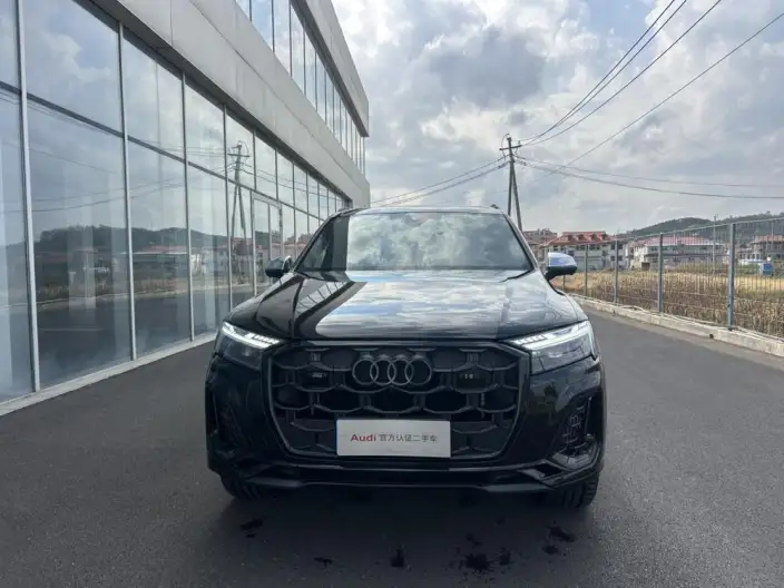 AUDI SQ7 2024 Model 4.0 TFSI – фото 2