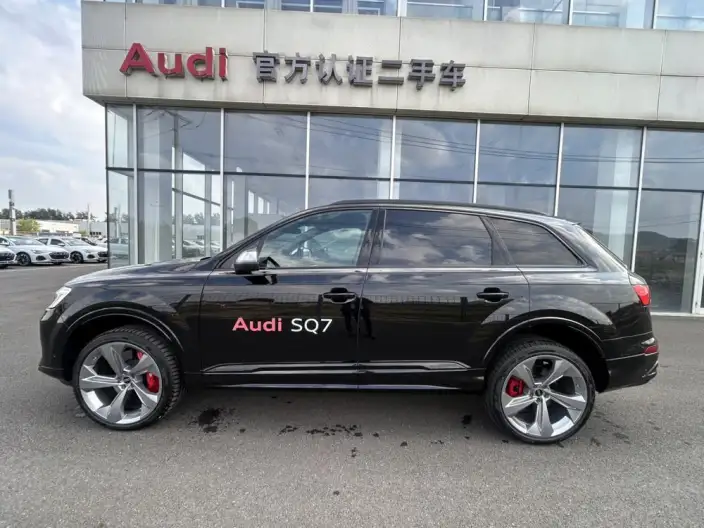 AUDI SQ7 2024 Model 4.0 TFSI – фото 3