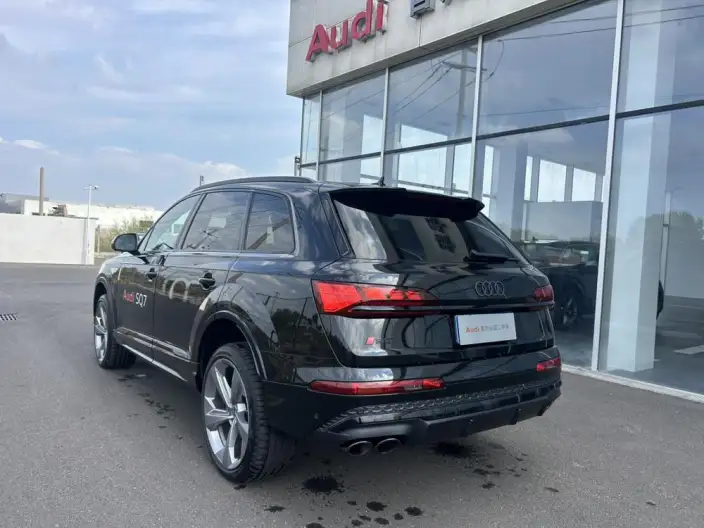 AUDI SQ7 2024 Model 4.0 TFSI – фото 4