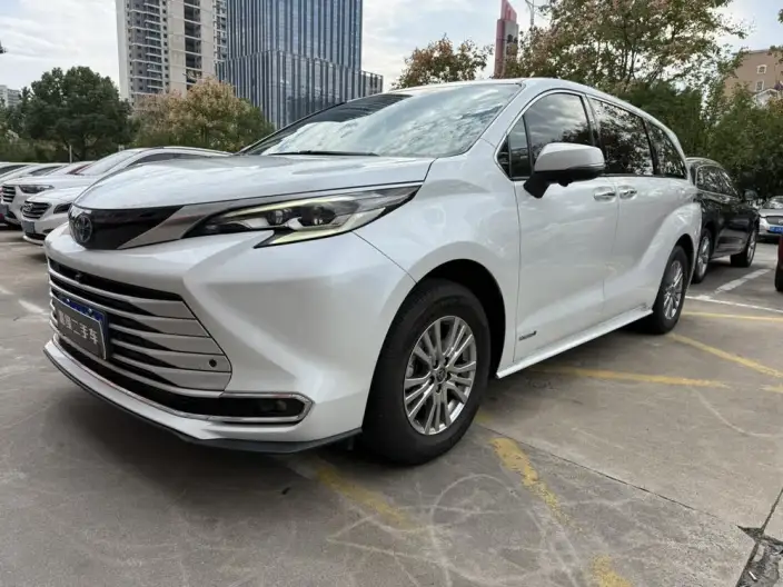 Toyota Sienna 2021 Model 2.5L Hybrid Comfort Edition – фото 1