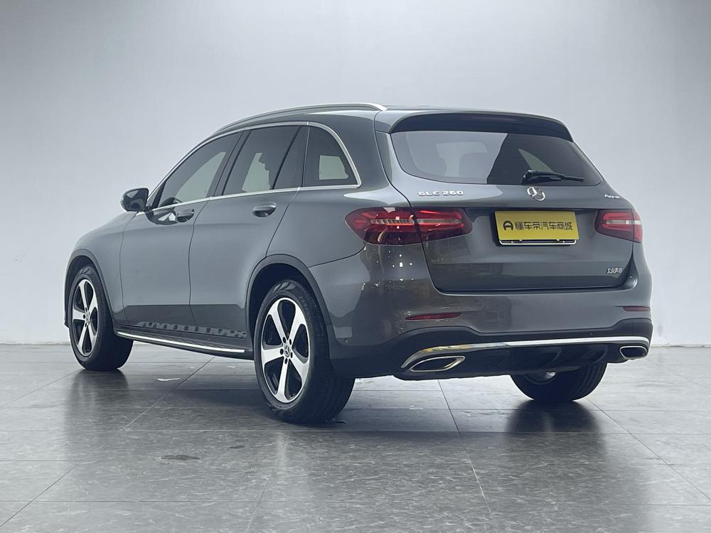 Mercedes-Benz GLC 2017 GLC 260 4MATIC Luxury – фото 5