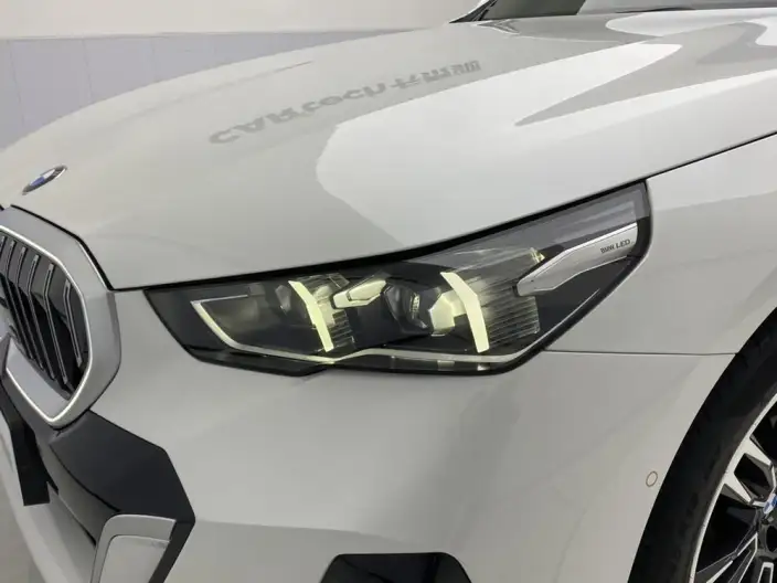 BMW 5 Series 2024 Model 525Li M Sports Set – фото 10