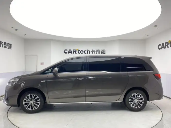 Buick GL8 2022 Model Facelift Business class 2.0T Noble Model – фото 4