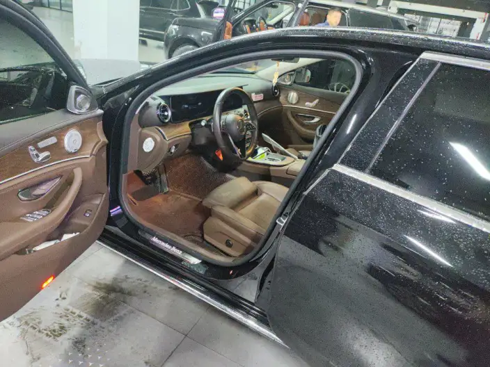 Mercedes-Benz E-Class 2023 Model Facelift E 260 L sedan – фото 7