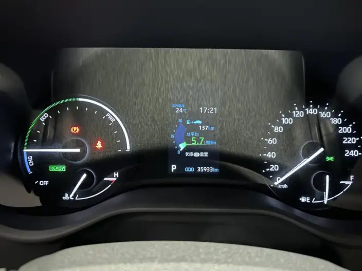 Toyota Sienna 2023 Model Hybrid 2.5L Deluxe Edition – фото 10